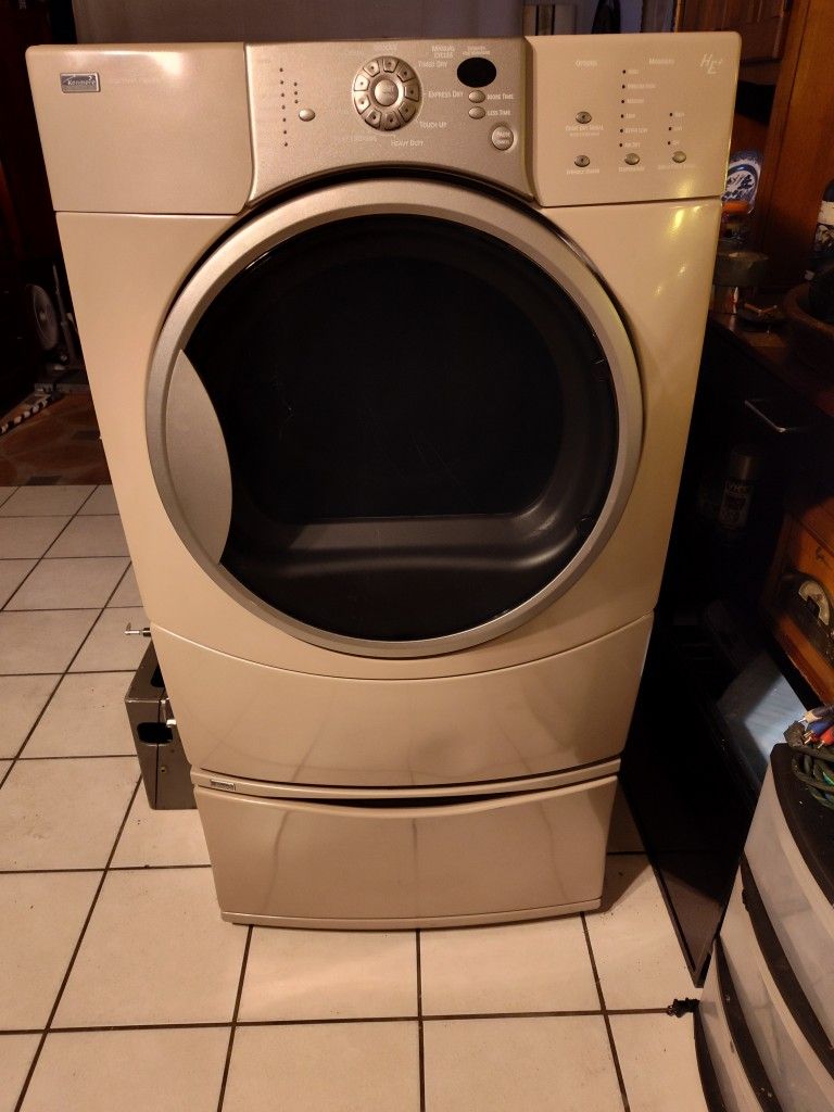 Kenmore Elite High Efficiency 7.0 Cubic Foot Capacity Sensor Dry Dryer. A+ Condition, Works Perfect Delivery Available.