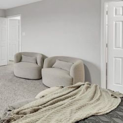 Modern Swivel Accent Chair – Cream Bouclé