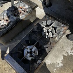 2 Comercial Stoves Natural Gas.
