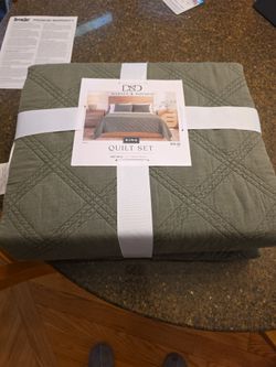 Darsee & David's king quilt set
