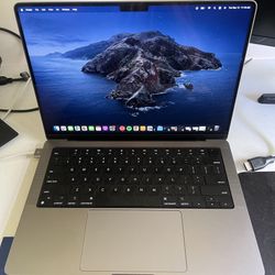 2023 MacBook Pro 14” - M2 Pro Chip - 16 GB