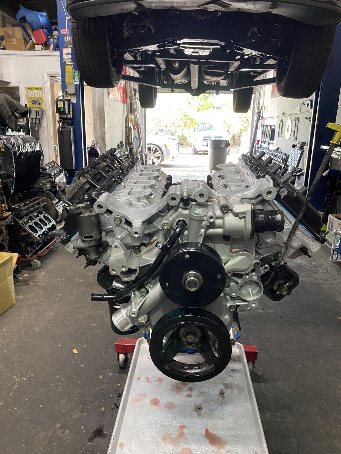 Fully Rebuilt 5.7 Hemi Engine 