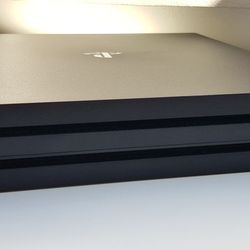 Ps4 Pro With Games And Controllers 