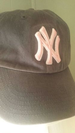 Ny Yankees blue pink hat