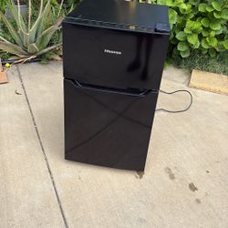 Hisense Mini fridge And Freezer 