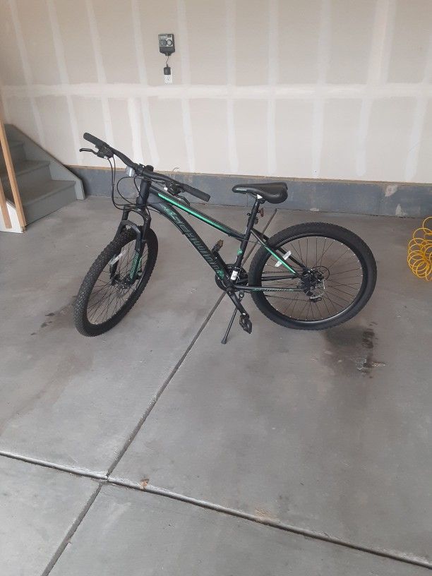Schwinn Mountain Bike Black.