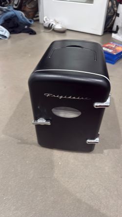 Mini fridge