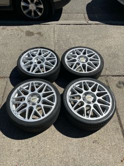 Wheels / rims / tires