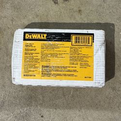 DEWALT Compact 1-1/4 Inch PEX F1807 Compact Press Tool 