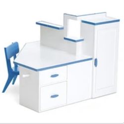 American Girl Mia Bed/desk/closet 