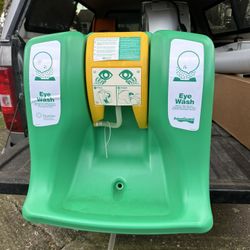 Guardian G1540 AquaGuard 16 Gallon Gravity-Flow Portable Eyewash Unit