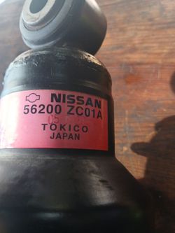 Self-leveling OEM Nissan air shocks