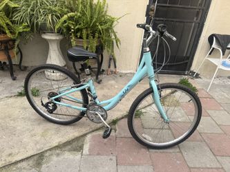   Giant Liv  Sedona Blue Bike 26” Woman ‘ Bike 