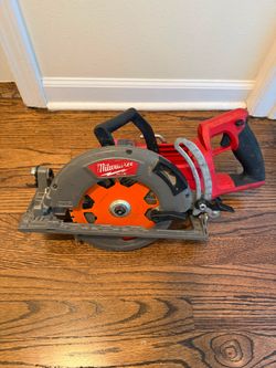 M18 FUEL 18V Lithium-Ion Cordless 7-1/4 in. Rear Handle Circular Saw (Tool-Only)