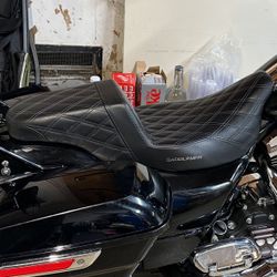 Saddlemen seat for Harley Touring