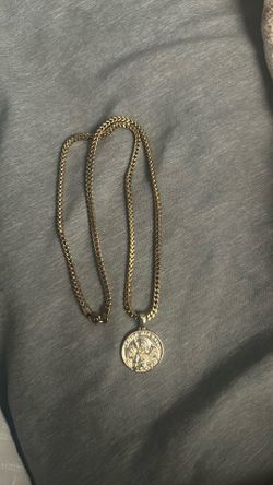 GLD chain and pendant