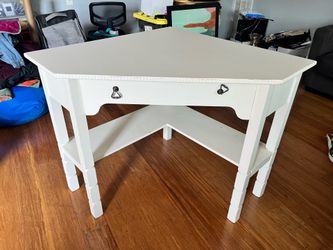 White Corner Table/Desk