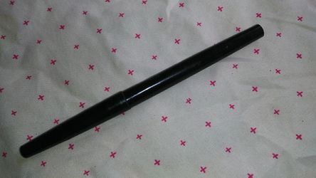 Pink lip liner
