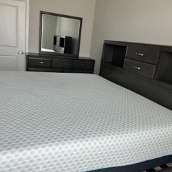 King Size Bedroom Set For Sale