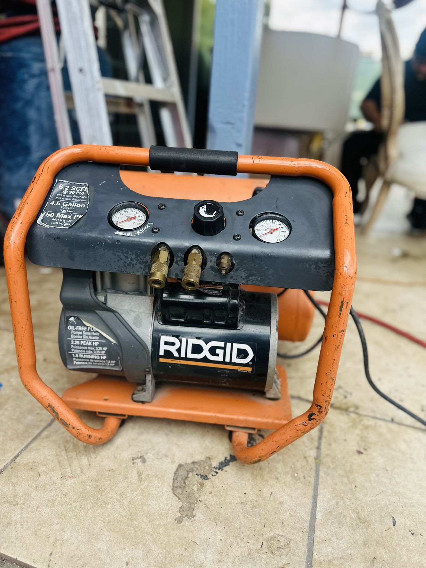 RIDGID COMPRESOR 4.5 GALLON