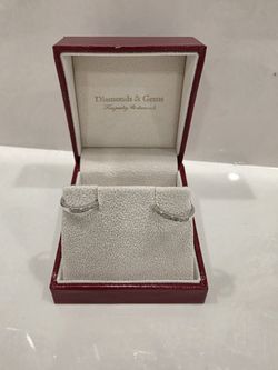10k White Gold Diamond Earrings