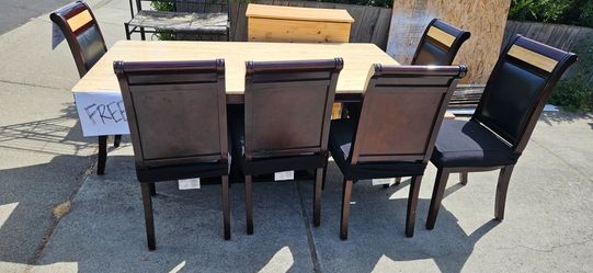 Free table