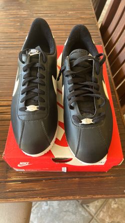 Nike Cortez Black/White Men’s Size 11.5 – Excellent Condition with Box