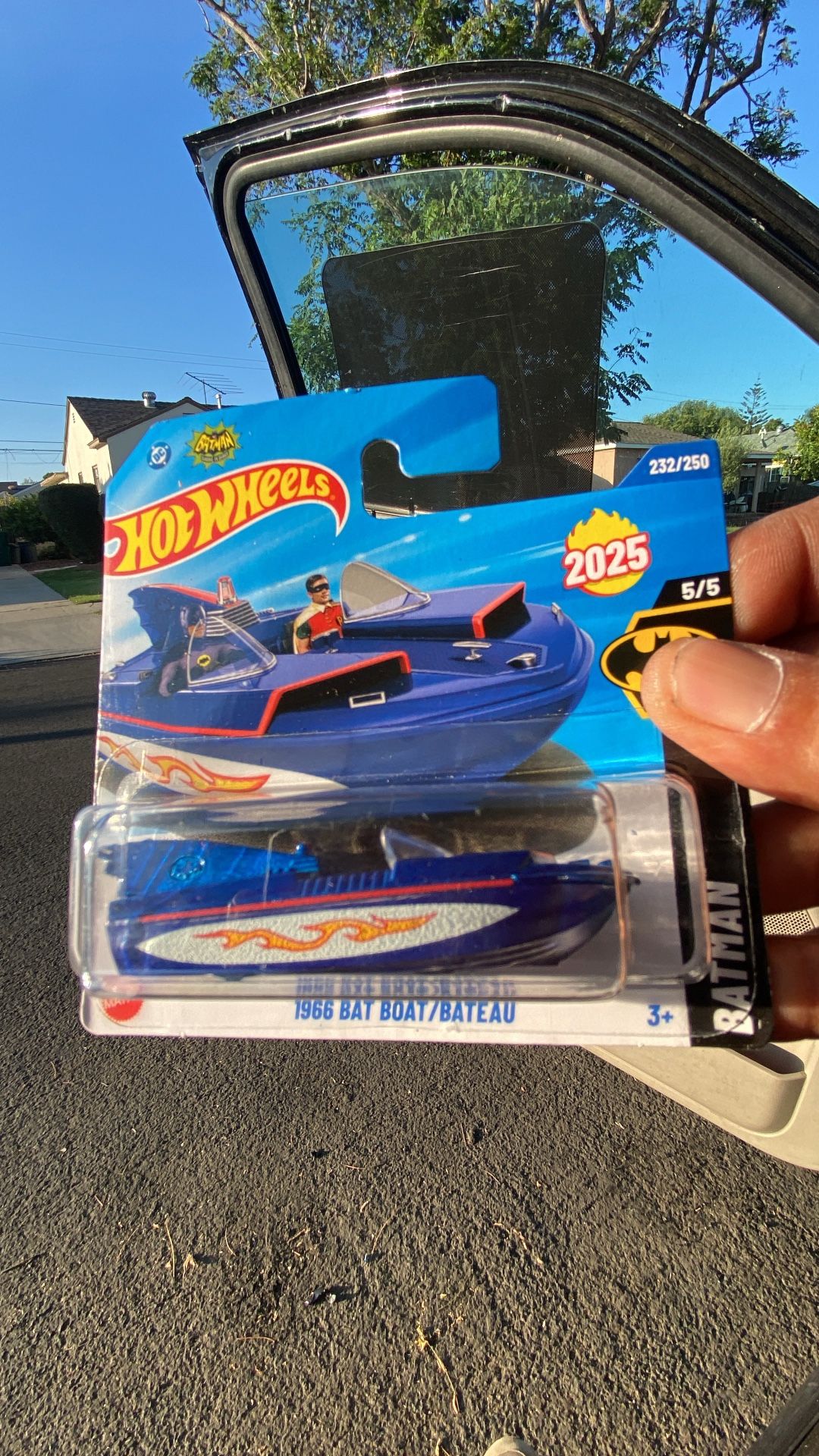 HOTWHEELS 1966 BatBoat International Card