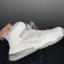 Sneakersnstuff x Air Jordan Mars 270