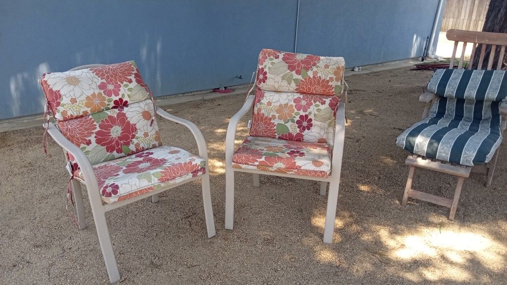 Two Chairs With Cushion
