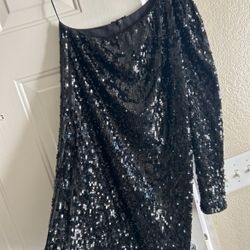 OFF THE SHOULDER BLACK SEQUINS DRESS BY EXPRESS