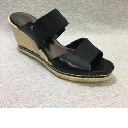Etienne Aigner Wedge