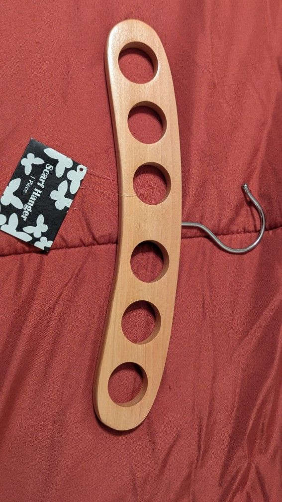 Scarf Hanger