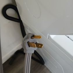 GE WASHER STACABLE FOR SELL 