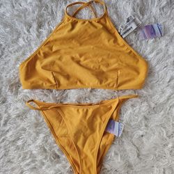 NWT Forever 21 Yellow Bikini sz M, never worn perfect condition