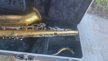 Selmer Bundy II Tenor Saxophone