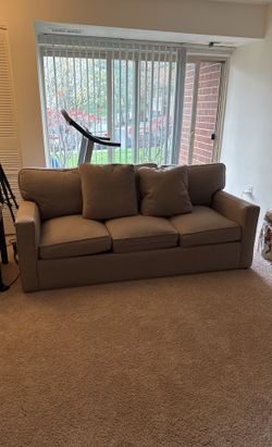 Haverty’s Couch