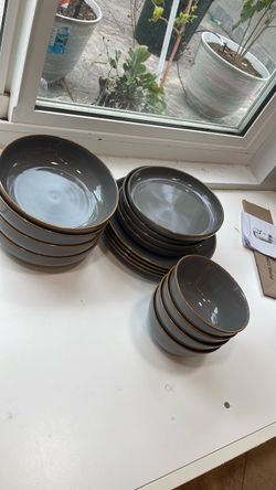Oven & Bake Brand Grey Ceramic Dinnerware Set with Gold Rim