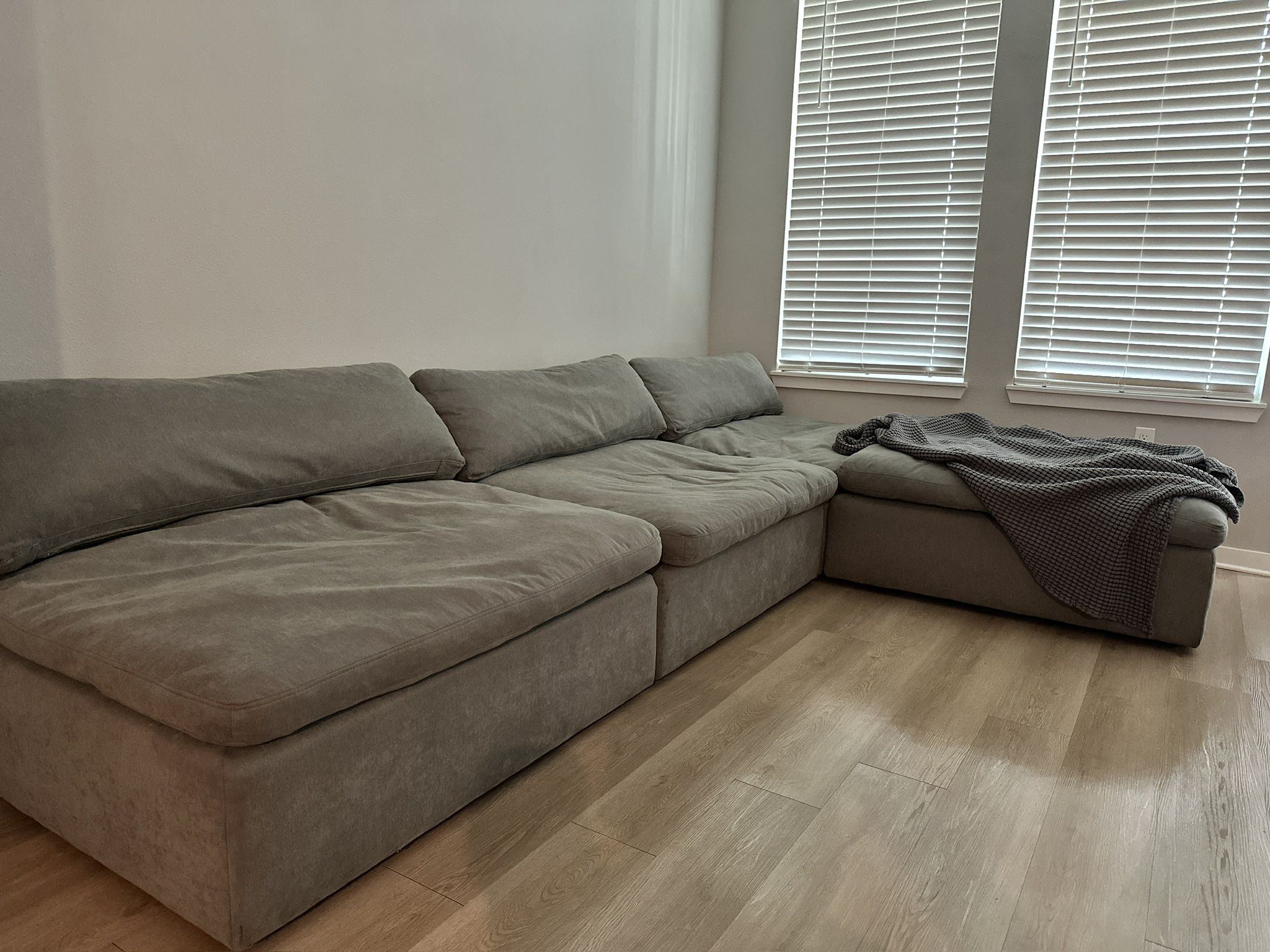 Modani Cloud Couch