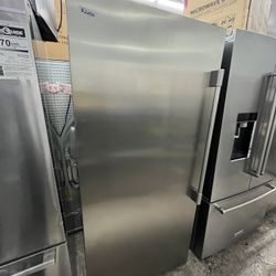 Frigidaire Professional 33” Freezer Column Stainless Steel New
