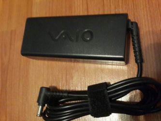 New Sony laptop power adapter with prove testing 19.5 x 4.7 A at DAVIE