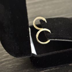 14k Gold Huggie Earrings 