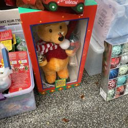 Disney’s Winnie The Pooh Animated Xmas Figure 1994