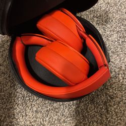 Beats Solo pro, the box for it is tore up, takes iphone charger i lost the charger it came with