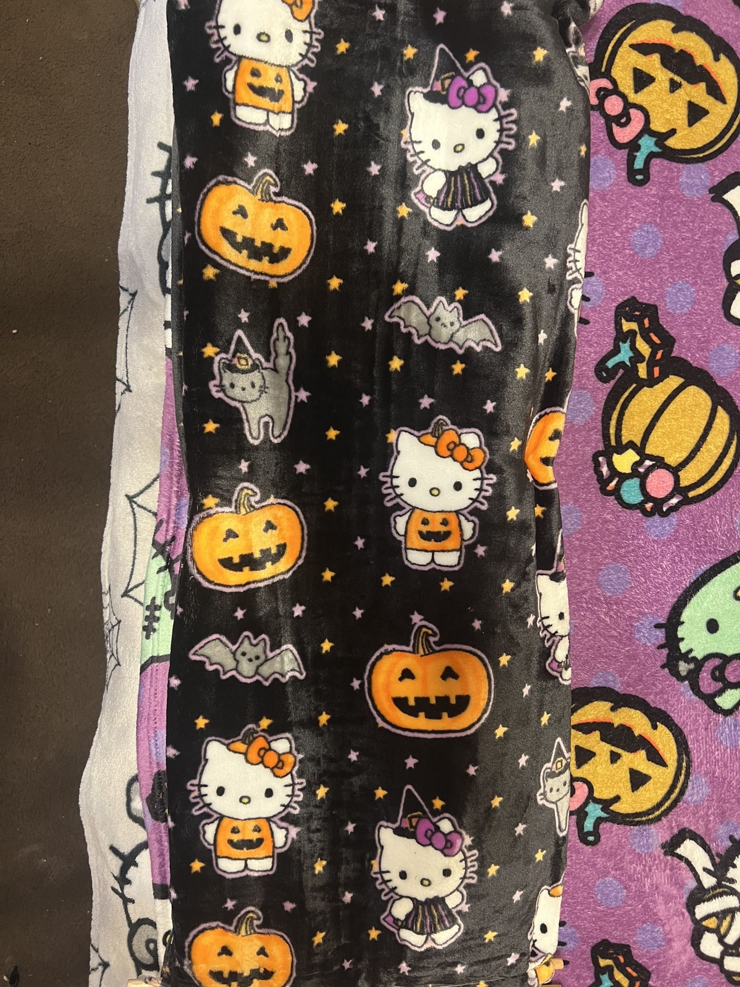 hello kitty halloween blanket
