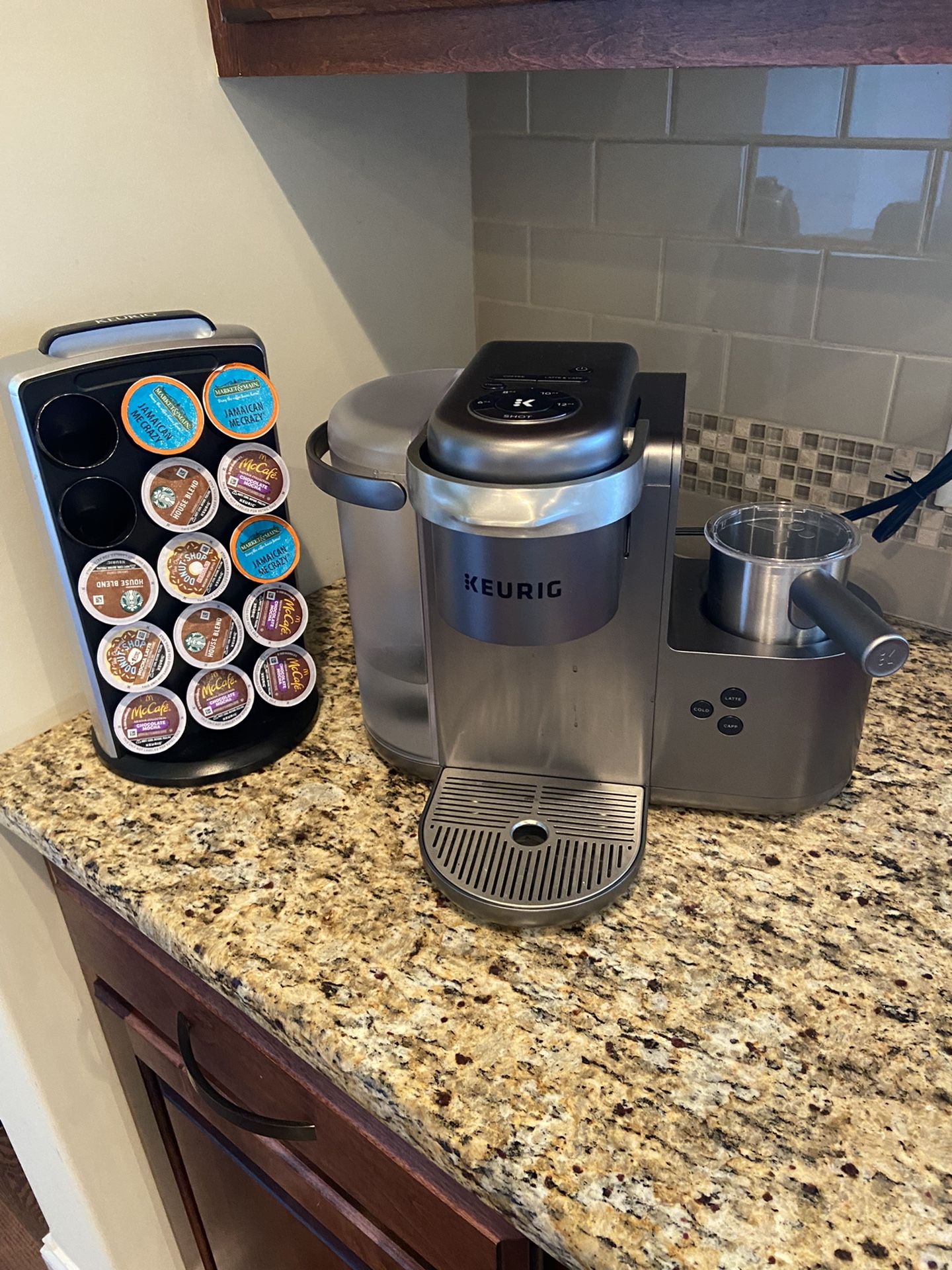 Keurig Coffee ,latte And Cappuccino Maker With Keurig Pod Holder Stand