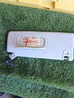 2015 jeep Cherokee  sun visor right side