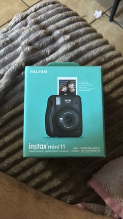 Fuji film instax mini 11