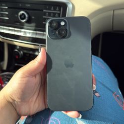 iPhone 15 128GB