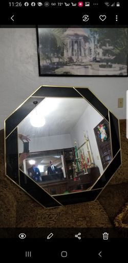 Octogon mirror with black rim